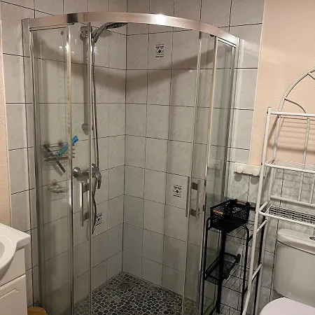 Les 18 Personnes * 拉布雷斯