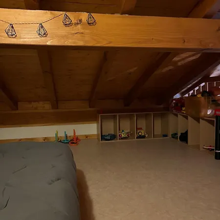 Holiday home Les 18 Personnes *