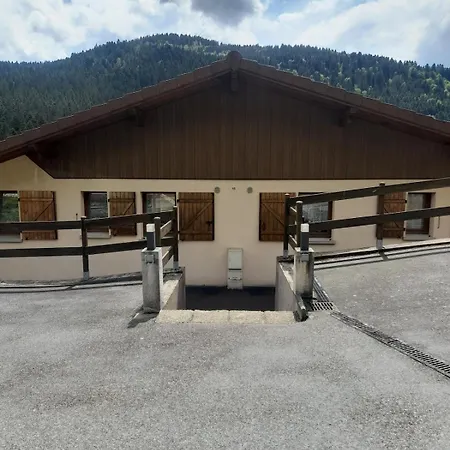 Les 18 Personnes 拉布雷斯